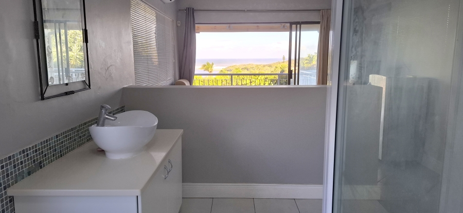 4 Bedroom Property for Sale in Beacon Bay Eastern Cape